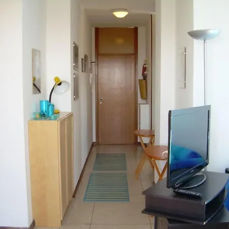 Two-Bedroom Flat With Beautiful Seaview Balcony Close To The Beach Appartamento